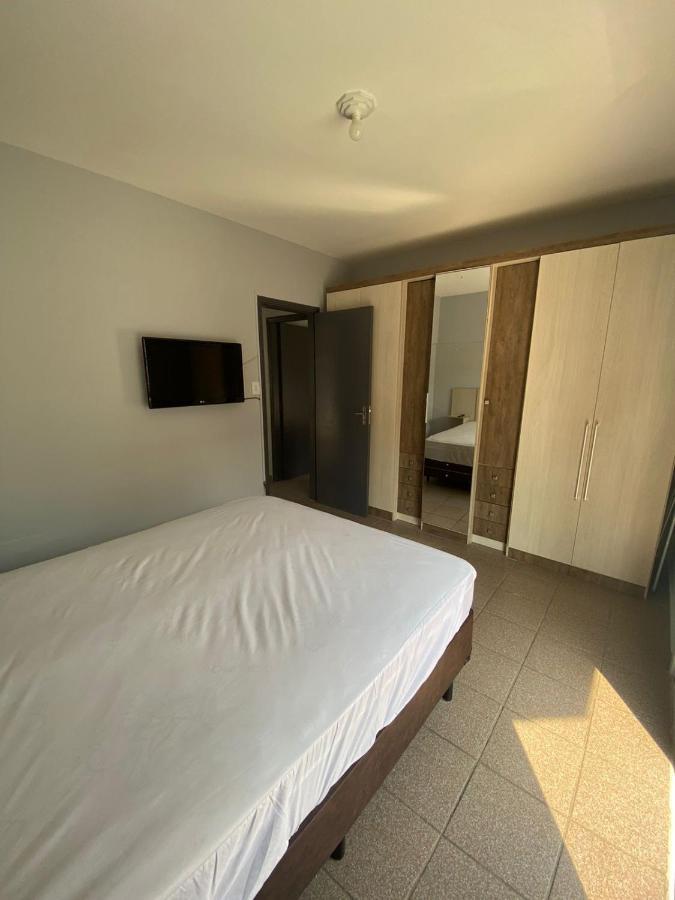 Apartamento Com Estacionamento, Wi-Fi, Ar Condicionado A 300 Metros Da Praia Da Enseada No Guaruja. Exterior foto