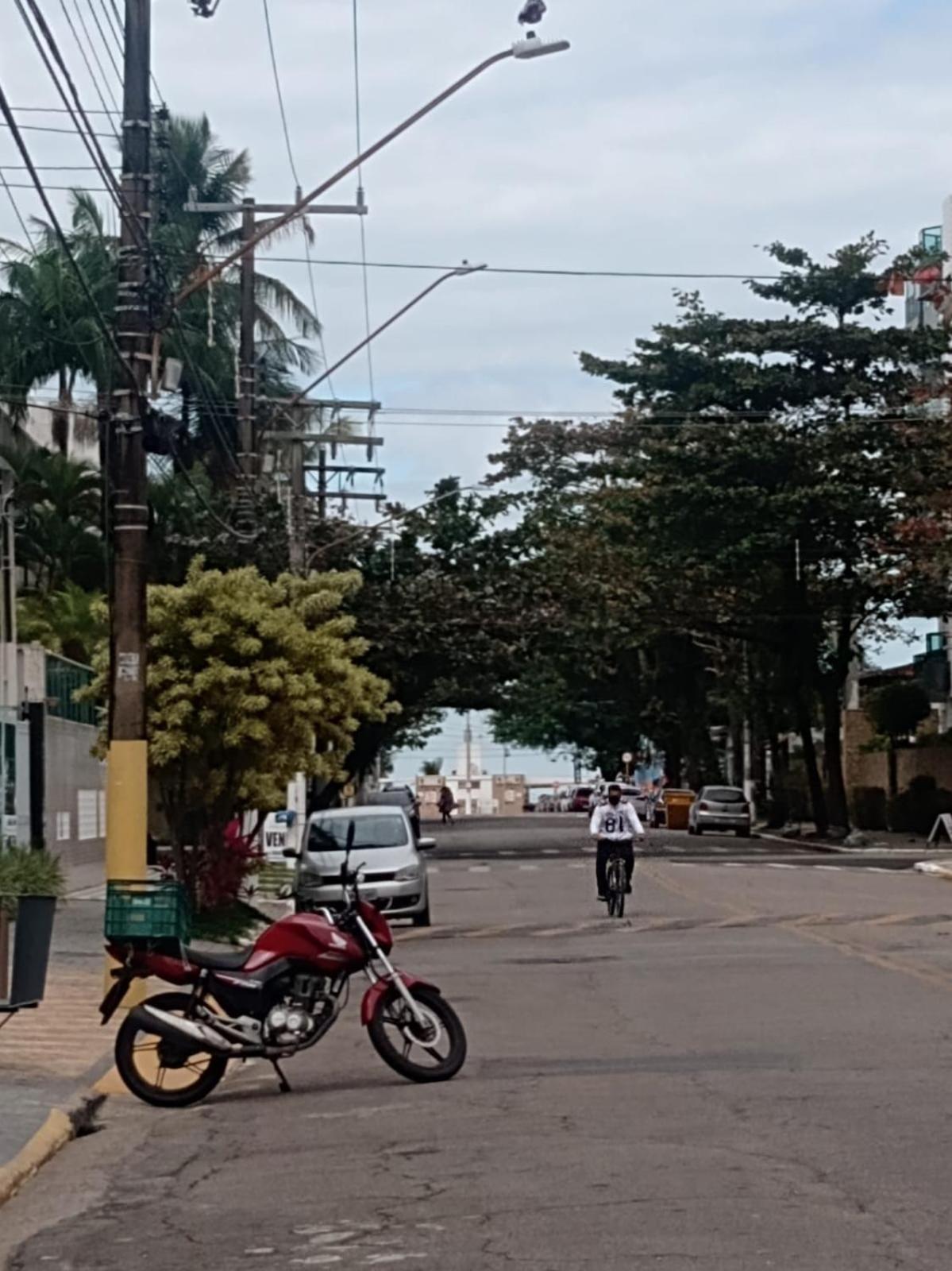 Apartamento Com Estacionamento, Wi-Fi, Ar Condicionado A 300 Metros Da Praia Da Enseada No Guaruja. Exterior foto