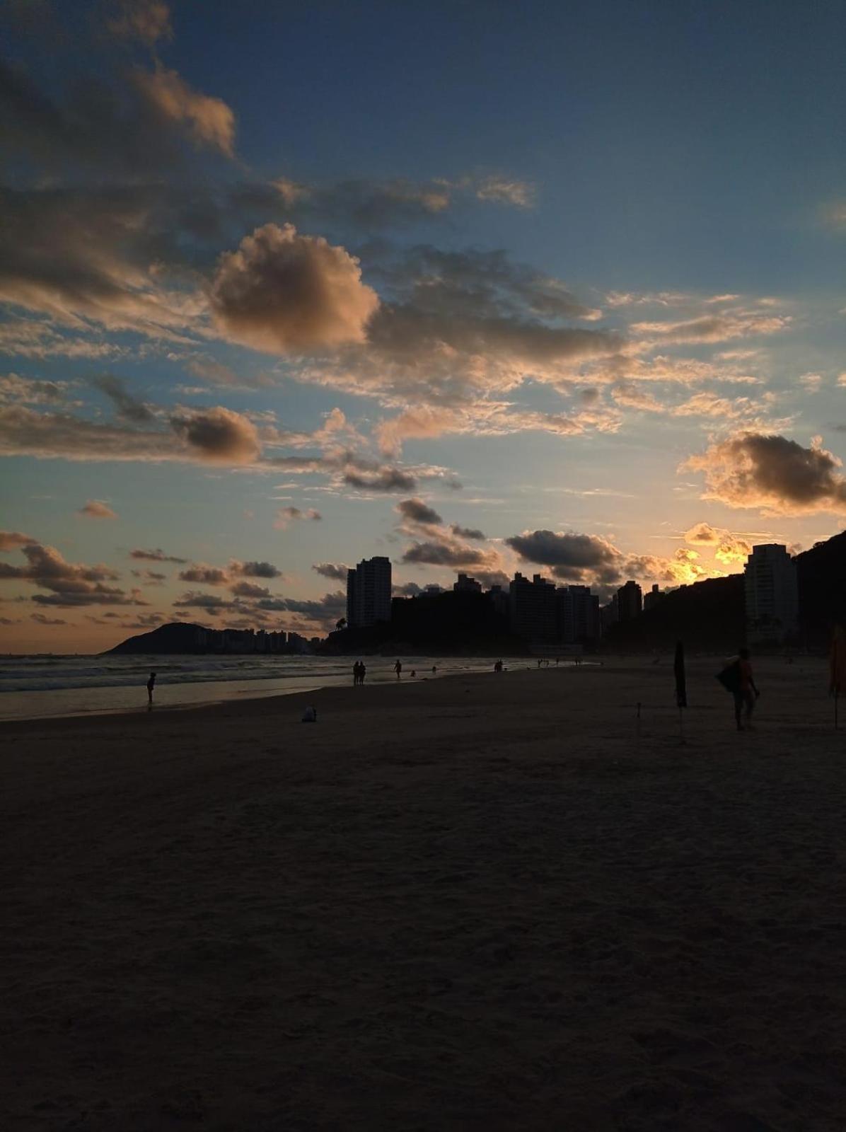 Apartamento Com Estacionamento, Wi-Fi, Ar Condicionado A 300 Metros Da Praia Da Enseada No Guaruja. Exterior foto